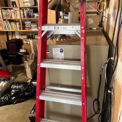 8 FT LADDER