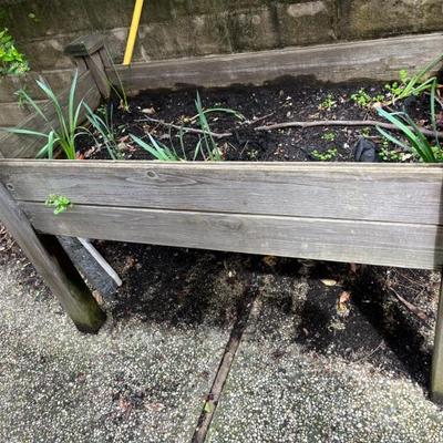 OUTDOOR PLANTER