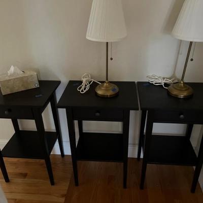 3 SIDE TABLES/SMALL LAMPS