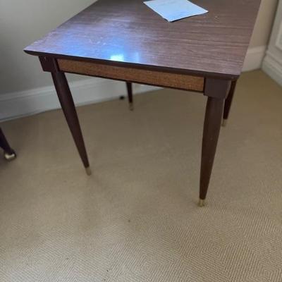 ACCENT TABLE
