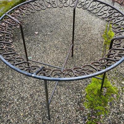VINAGE PATIO TABLE WITH GLASS