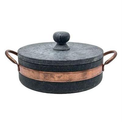 Lot 085  
Soapstone Saute Pan with Lid