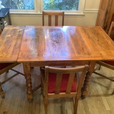 Barley twist table with leaves that fold under