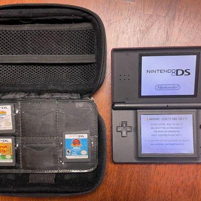 Nintendo DS lite w/4 games