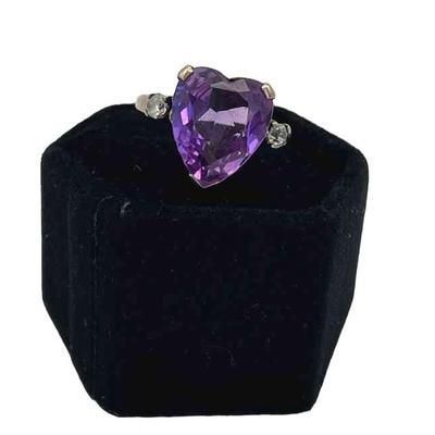 Gorgeous Purple Amethyst or Sapphire 