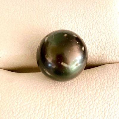 HGS088 Genuine Tahitian Black Pearl