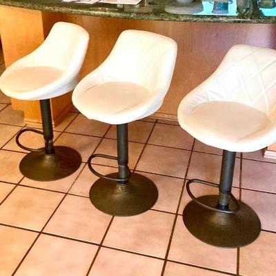 HGS209 Bar Stools X 3 / Adjustable 