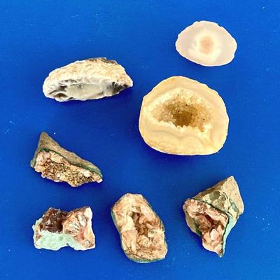 HGS112 Mini Geodes And More