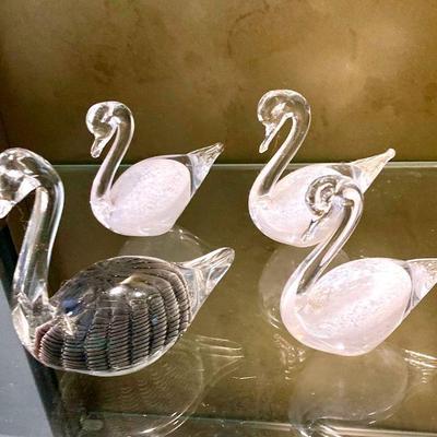 HGS092 Swan Family Glass Decorative Art