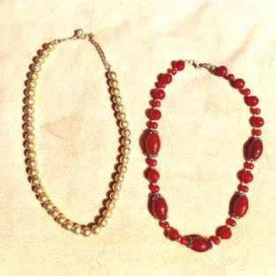 HGS005 Round Goldtone & Red Necklaces