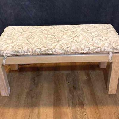 HGS223 Solid Wood Bench With Cushion