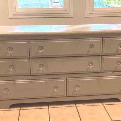 HGS201 Gray 8 Drawer Wood Dresser