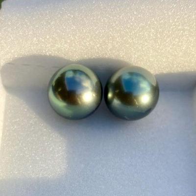 HGS075 Pair Of Genuine Tahitian Black Pearls!