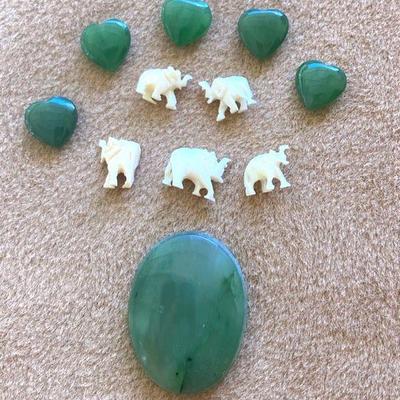 HGS026 Green Jade And Elephants