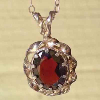 HGS133 Genuine Garnet SS Necklace 