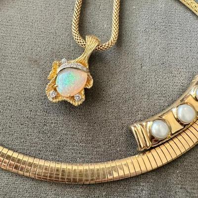 Opal and diamond pendant,  MabÃ© pearl slide, 14kt choker 