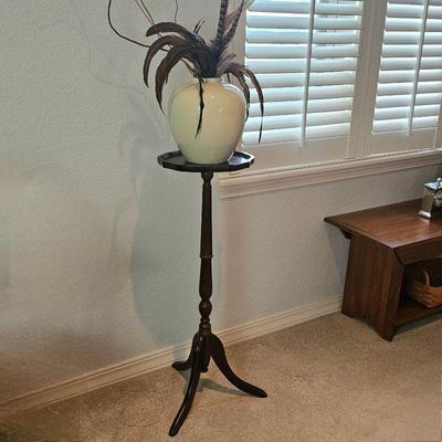 Elegant Feather Filled Cream Colored Vase on Dark Wooden Pedestal Stand 
