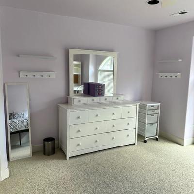 Pottery Barn dresser with mirror