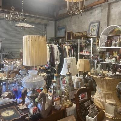 Estate sale photo