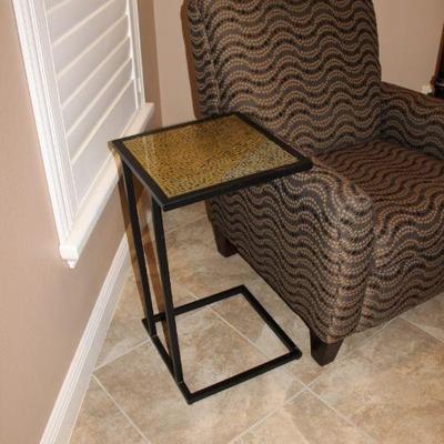$25 SIDE TABLE