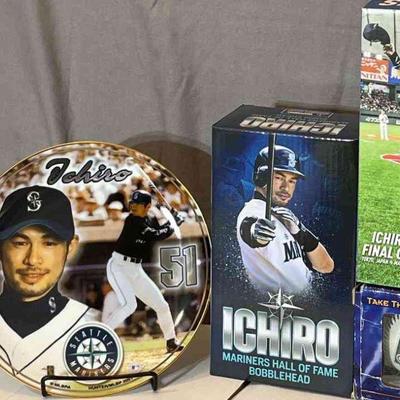 Ichiro Seattle Mariners * Hall Of Fame Bobblehead * Final Game Bobblehead * Funko Figure * 2001 Plate
