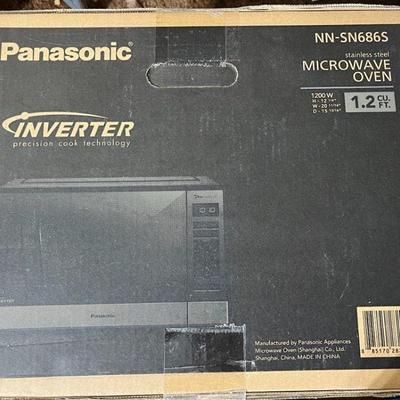 New In Box Panasonic Inverter Microwave Oven * NN SN686S
