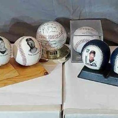 Seattle Mariners Collector Balls

