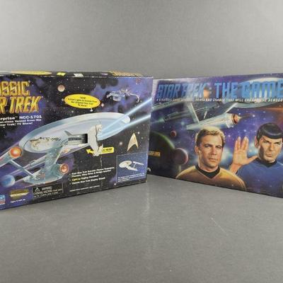 Lot 82 | Vintage Star Trek USS Enterprise & Game