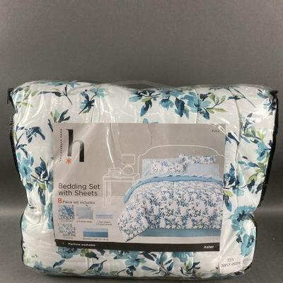 Lot 395 | New Home Expressions Bedding Set MSRP $130