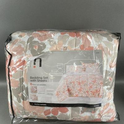 Lot 396 | New Home Expressions Bedding Set MSRP $170