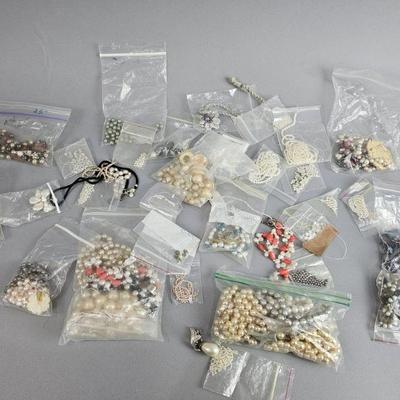 Lot 172 | Pearl Style and More Beads