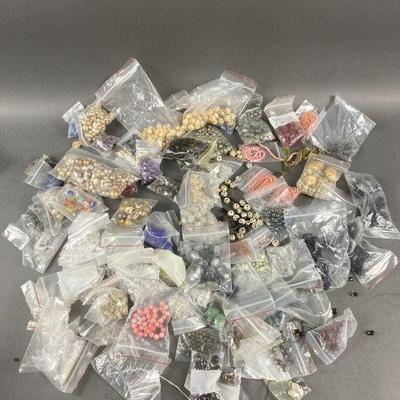 Lot 106 | Lot Of Beads