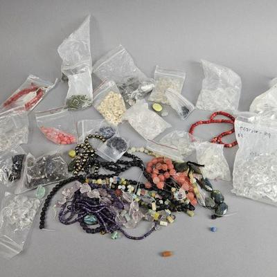 Lot 181 | Stone Bead Lot