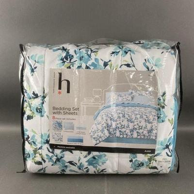 Lot 392 | New Home Expressions Bedding Set MSRP $150