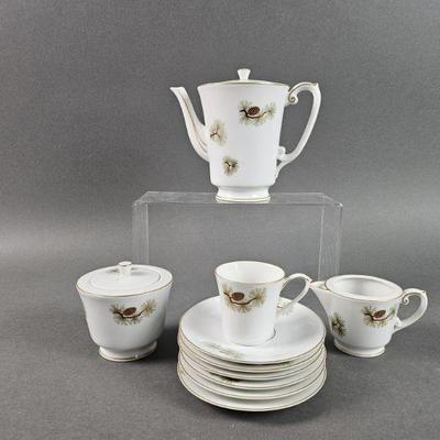 Lot 272 | Fukagawa Pine Cone Tea Set