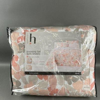 Lot 393 | New Expressions Bedding Set MSRP $170