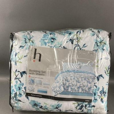 Lot 388 | New Home Expressions Bedding Set MSRP $150