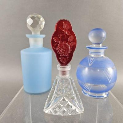Lot 186 | Vintage Vanity Crystal Perfume Bottle & More!