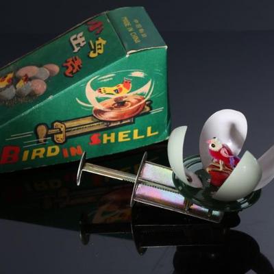 Lot of 8 Vintage Wind-Up Tin Litho Toys in Box - Schylling Snail - Jumping Rabbit - Da Gun Shi Zi Dragon - Blue Bird - Bird in Shell -...