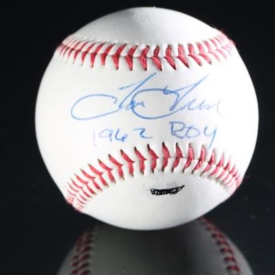 *Signed* Tom Tresh 1962 ROY Autographed Baseball MLB New York Yankees Auto 	2.78in Diameter 	199007
*Signed* Tom Tresh 1962 ROY...