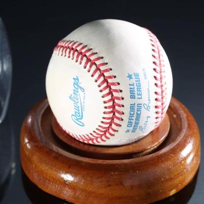 *Signed* Clete Boyer Autographed Baseball Auto in Case JSA	4in H x 4.25in Diameter  	199004
