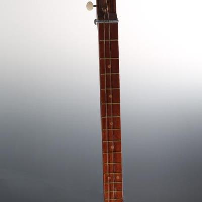 Vintage Cigar Box 3-string Guitar	6.25x6.5x30.5in	196072
