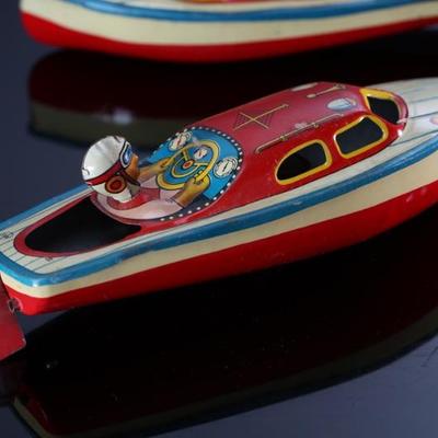 Lot of 2 Vintage Japanese Tin Toy Litho Boats SAN Japan	2x2.5x7.5in 	196091
