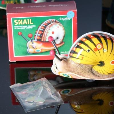 Lot of 8 Vintage Wind-Up Tin Litho Toys in Box - Schylling Snail - Jumping Rabbit - Da Gun Shi Zi Dragon - Blue Bird - Bird in Shell -...