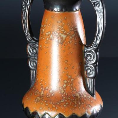 Ditmar Urbach Alienware Vase Czechoslovakia Art Deco Pottery 10913Â 	9.75x5.55x5.55in 	196052
