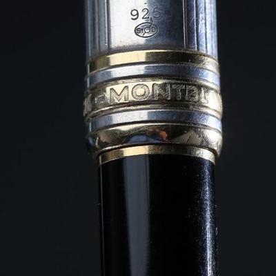 Montblanc Meisterstuck Solitaire Doue Sterling Silver Rollerball Pen	Pen with Cap: 138mm x 12.5mm diameter <BR>without cap: 121mm	199162
