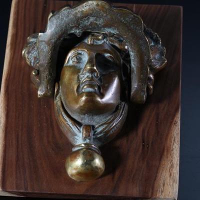 Antique Art Nouveau Woman Face Bronze Door Knocker	Total: 2x6.75x8.75in knocker: 7.5x5.5x2in	199088
