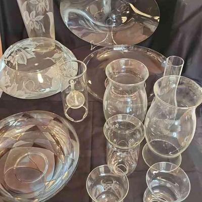 MRM115 - Decorative Glassware