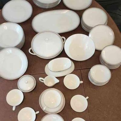 MRM186 - Rosenthal Dinnerware