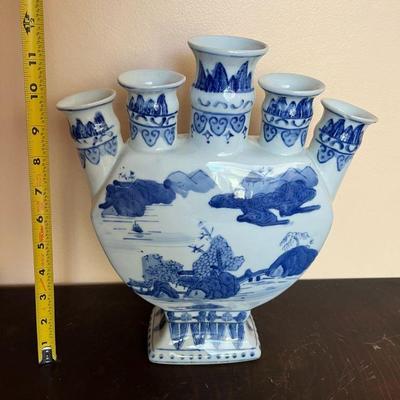 MRM233 Blue & White Chinese Ceramic Vase